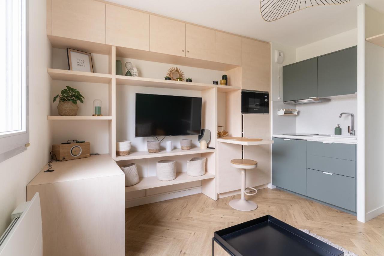 Studio Refait A Neuf Avec Parking En Bord De Loire Nantes Exterior photo